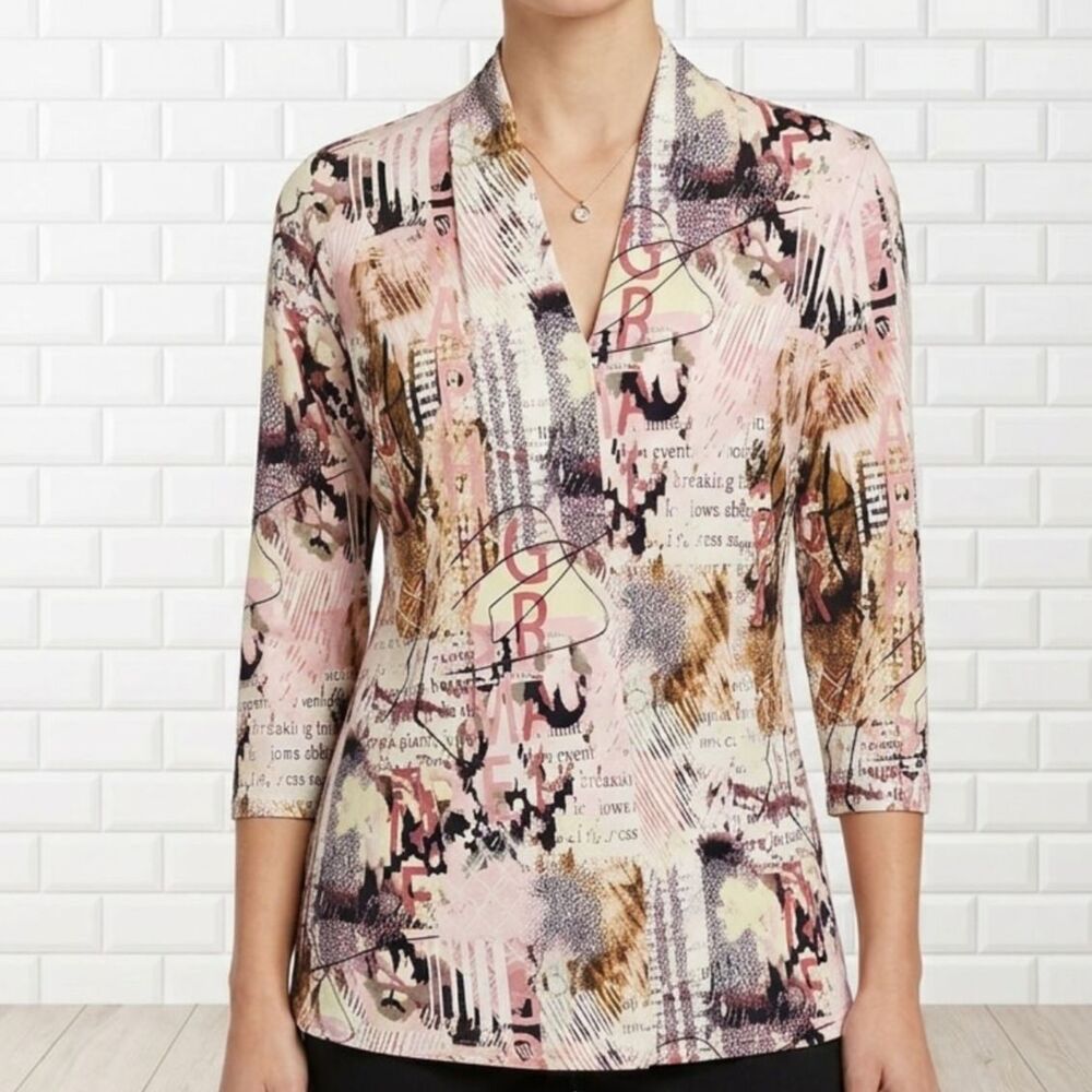 Peck & Peck Graphic Typography Print V-Neck Top Pink Cream L 3/4 Sleeve